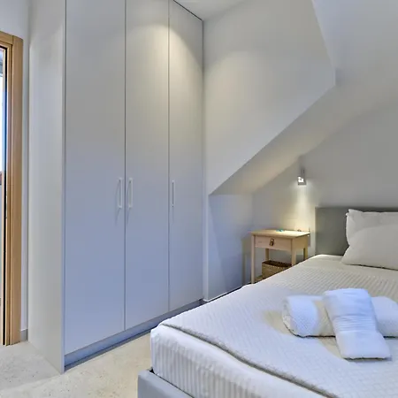 Carla With Panoramic Sea Views In Paros