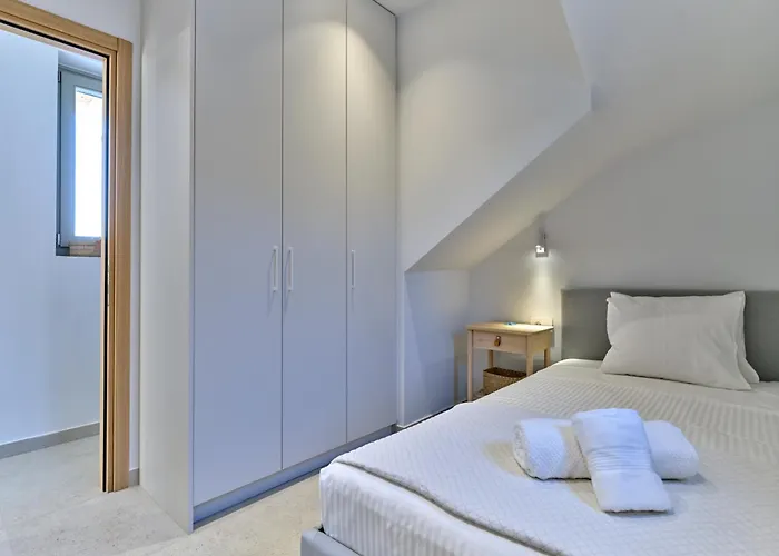 Carla With Panoramic Sea Views In Paros